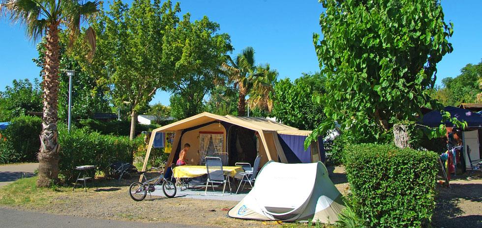 EMPLACEMENT CAMPING