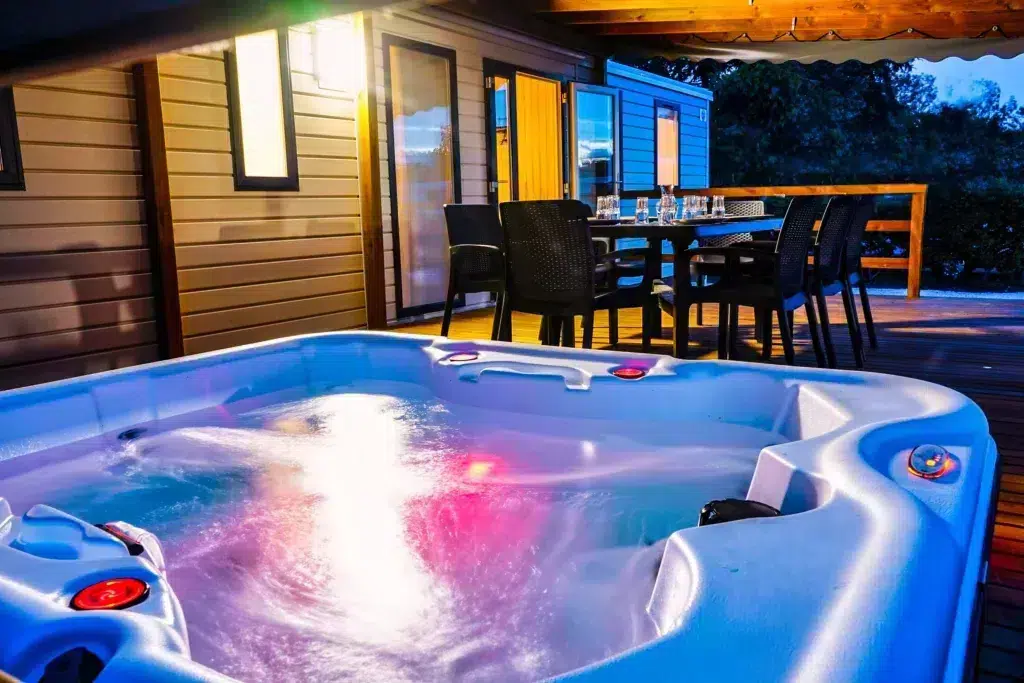 mobil home jacuzzi3